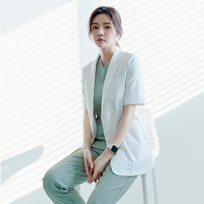 Medical Lab Years - Uniforme Médico de Alta Gama Estilo
