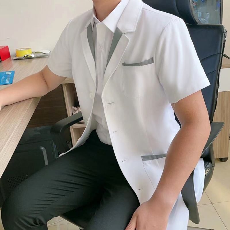 Uniforme Médico de Alta Gama E - Medical Lab Years reseña y precio